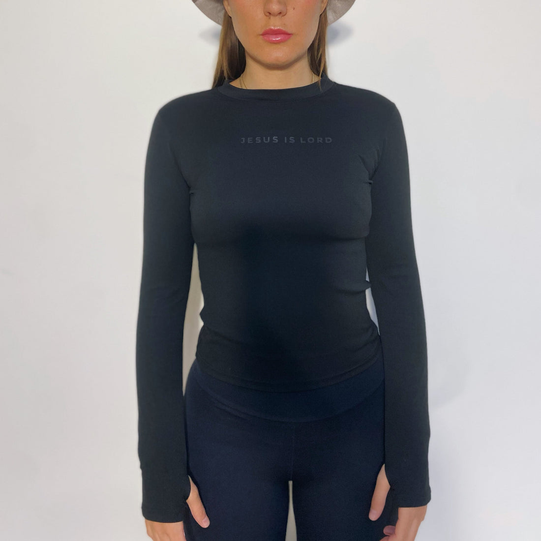 LONG SLEEVE SLIGHTLY CROPPED TEE COAL